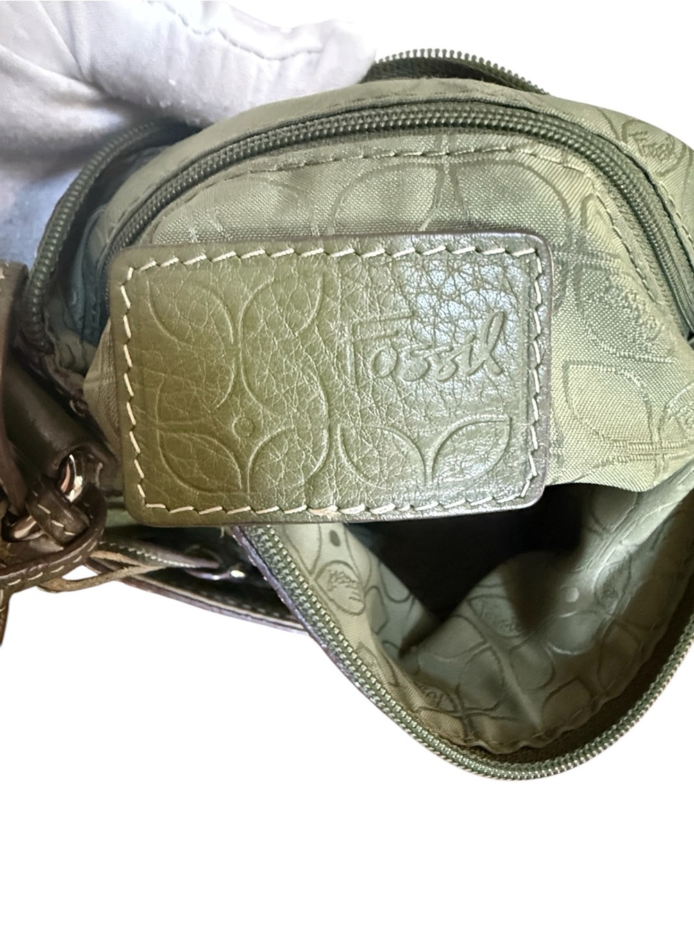 Fossil Olive Green Pebbled Leather Crossbody Bag! - Picture 12 of 14